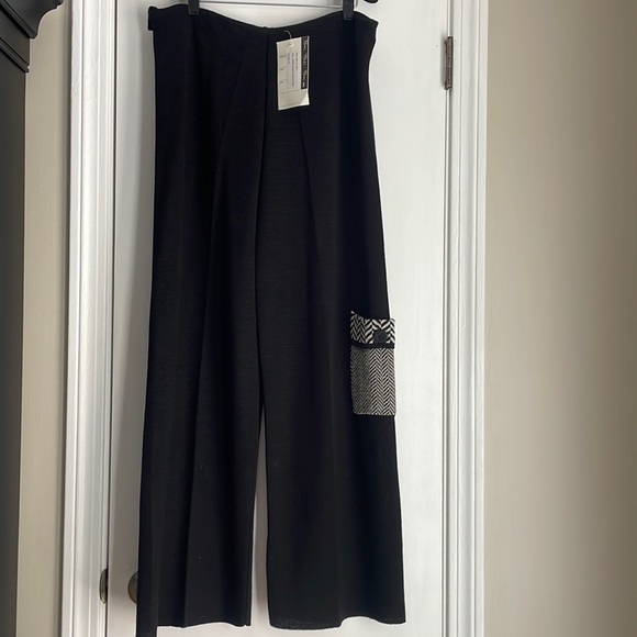 NWT Roni Bis Pull-On Sweater Knit Pant with Leg Pocket - Picture 1 of 9